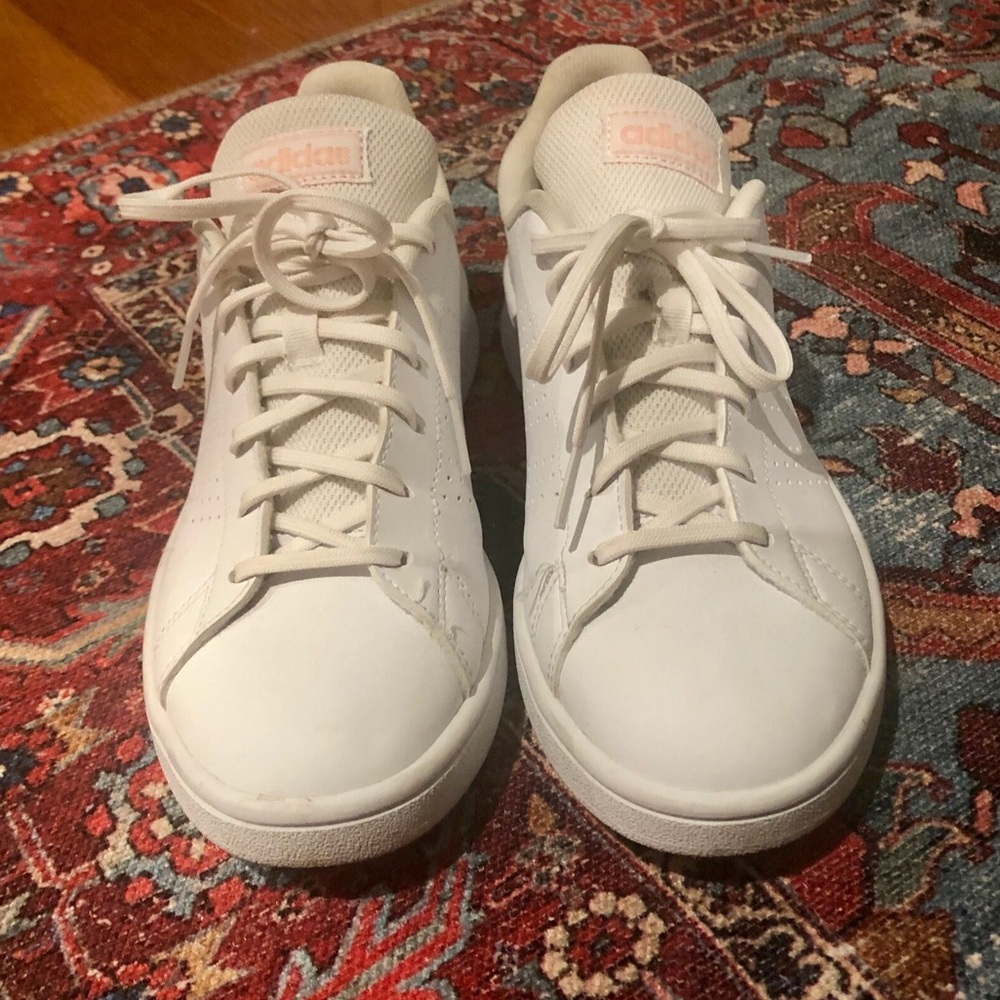Adidas white comfy casual 3-stripe sneakers (size 6.5)